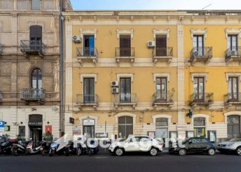 Facciata - Bilocale via Vittorio Emanuele Orlando, 32, Catania - foto 3