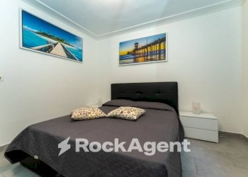 Camera da letto - Bilocale via Vittorio Emanuele Orlando, 32, Catania - foto 14