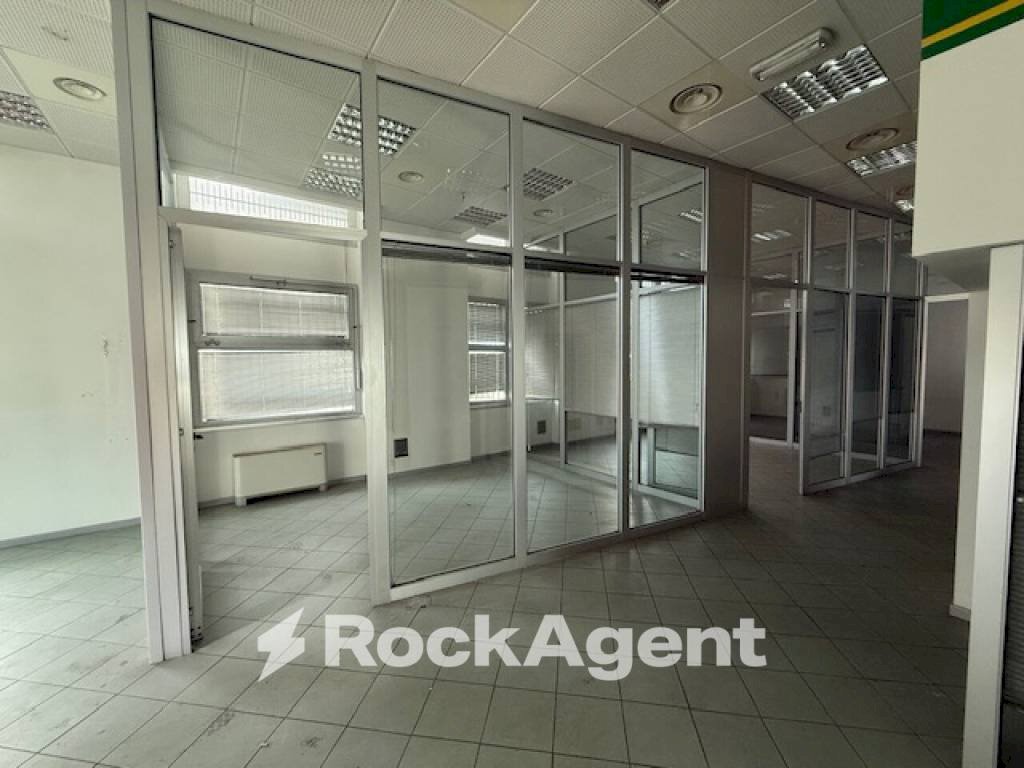 Ufficio - Negozio via Marcantonio Carattino, 26, Varazze - foto 1