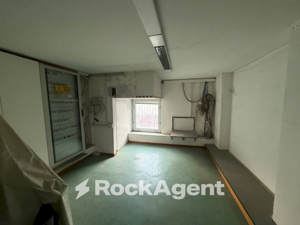 Ufficio - Negozio via Marcantonio Carattino, 26, Varazze - foto 3