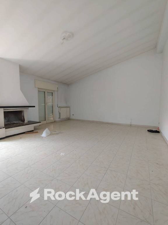 Cucina - Three-room apartment via Flaminia, 124, Rignano Flaminio - photo 1