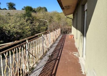 Balcone - Three-room apartment via Flaminia, 124, Rignano Flaminio - photo 23