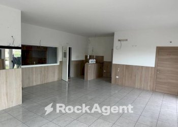 Stanza non arredata - Negozio via del Villino, Alanno - foto 30