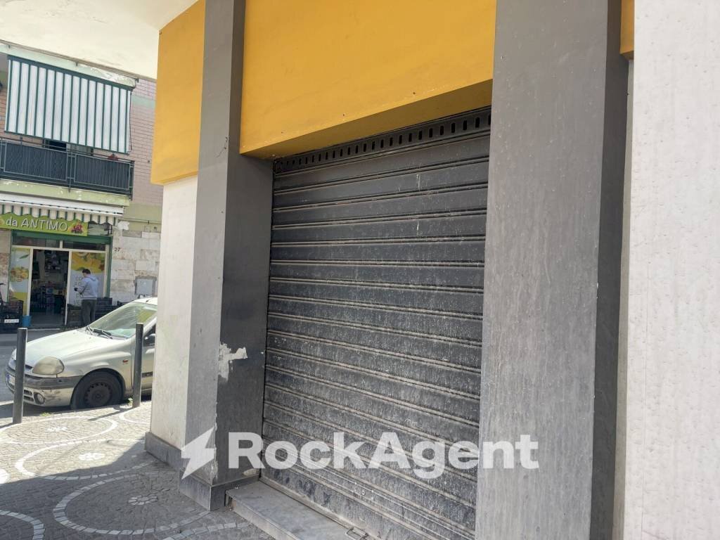 Ingresso - Shop via Angelo Volpicelli, 30/32, Arzano - photo 1