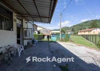 Cortile interno - Shop via per Camaiore, Lucca - photo 15