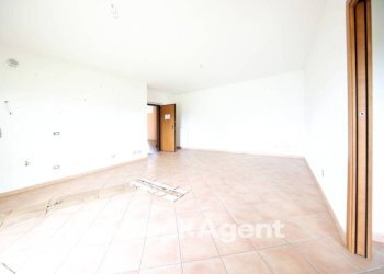 Cucina - Trilocale via Tortona, 84, Alessandria - foto 3