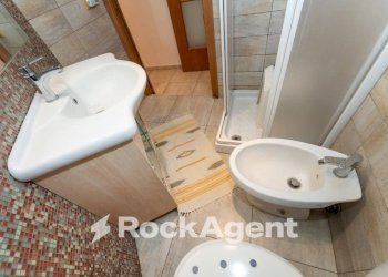 Bagno - Bilocale via Gabriello Carnazza, 13, Catania - foto 10