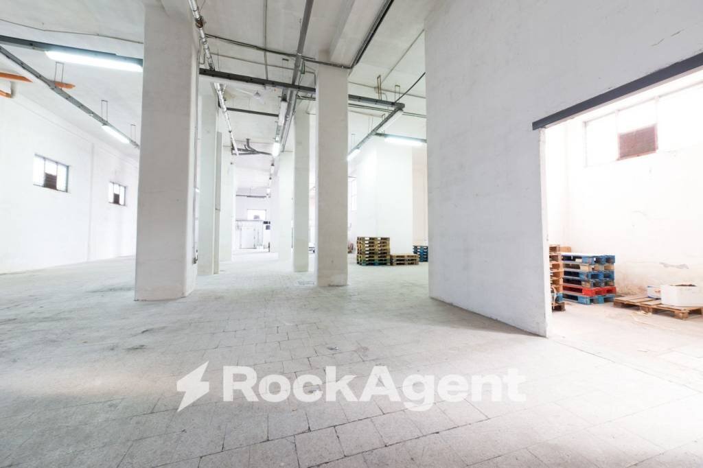 Interno non residenziale - Warehouse via Luigi Galvani, Acireale - photo 2