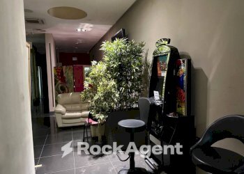 Interno non residenziale - Attività Commerciale corso Umberto I, 16, Montesilvano - foto 22
