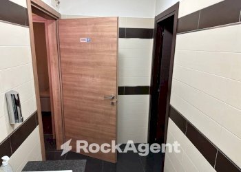 Bagno - Attività Commerciale corso Umberto I, 16, Montesilvano - foto 23