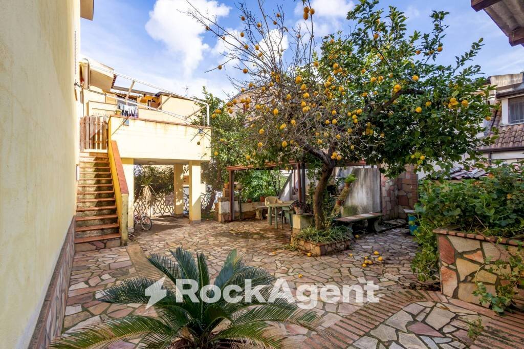 Giardino - Villa via Angitola, 56, Catanzaro - foto 2