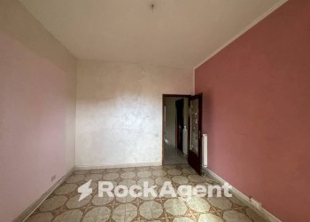 Camera da letto - Appartamento via Napoli Achille, 9, Salerno - foto 17