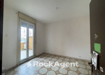 Camera da letto - Appartamento via Napoli Achille, 9, Salerno - foto 19