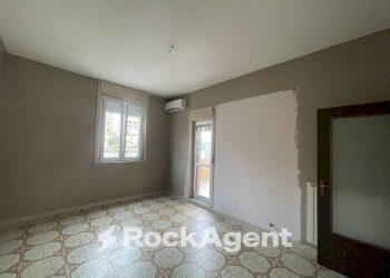 Camera da letto - Appartamento via Napoli Achille, 9, Salerno - foto 21