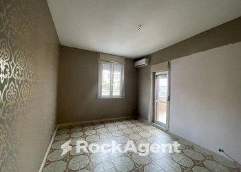 Camera da letto - Appartamento via Napoli Achille, 9, Salerno - foto 23