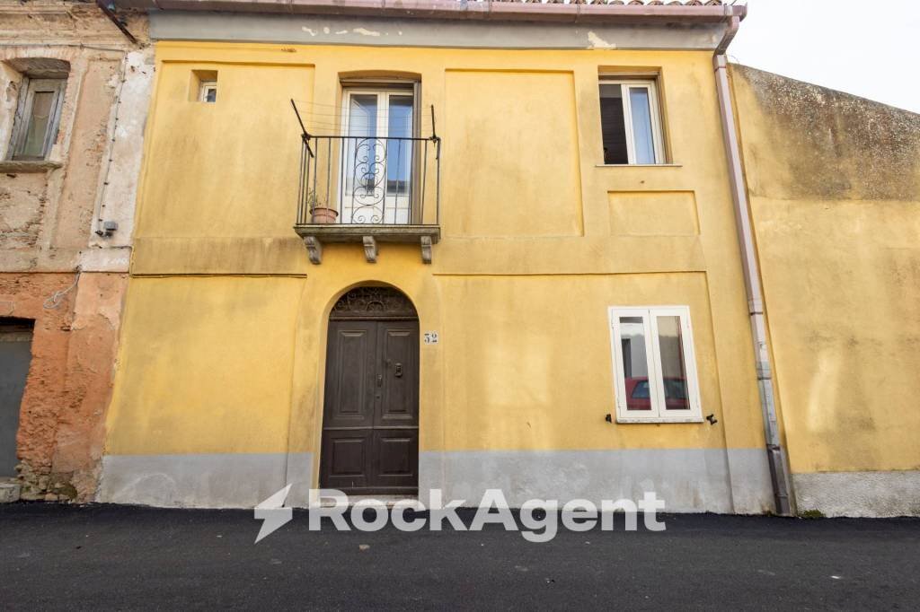 Facciata - Trilocale via Giacomo Matteotti, 20, Caraffa di Catanzaro - foto 2