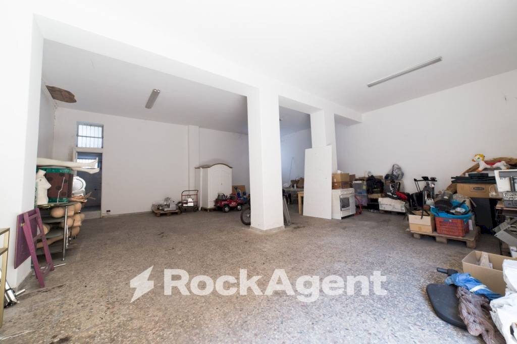Magazzino - Negozio via Pacinotti, 21-23, Acireale - foto 2