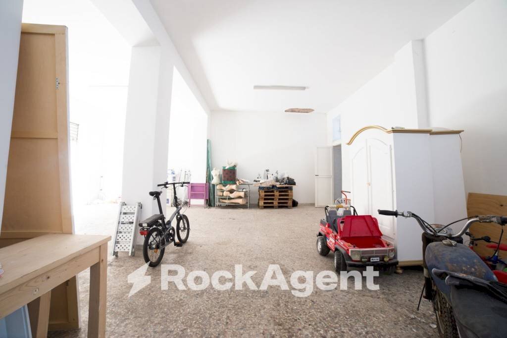 Magazzino - Negozio via Pacinotti, 21-23, Acireale - foto 3