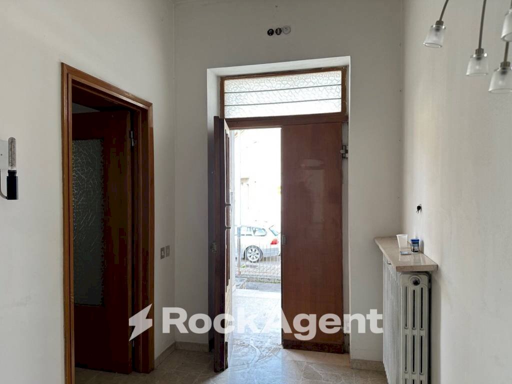 Corridoio - Villa via G. Garibaldi, 205, Torre De' Passeri - foto 3