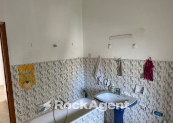 Bagno - Villa via G. Garibaldi, 205, Torre De' Passeri - foto 17