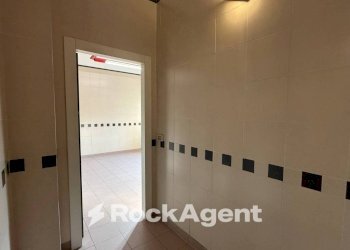 Interno palazzo - Shop via Cremonese, Parma - photo 15