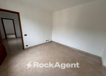 Camera da letto - Quadrilocale via alla Vittoria, 2, Busalla - foto 9