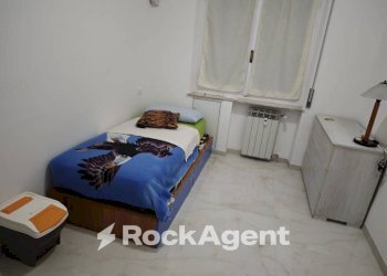 Camera da letto - Quadrilocale via alla Costa di Teglia, 3b, Genova (zona Bolzaneto) - foto 21