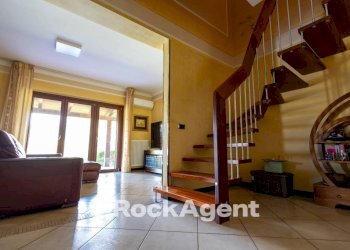 Scala - Villa via Giuseppe Rito, Catanzaro - foto 21