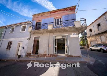 Facciata - Negozio via Cagliari, 11, Sorso - foto 1