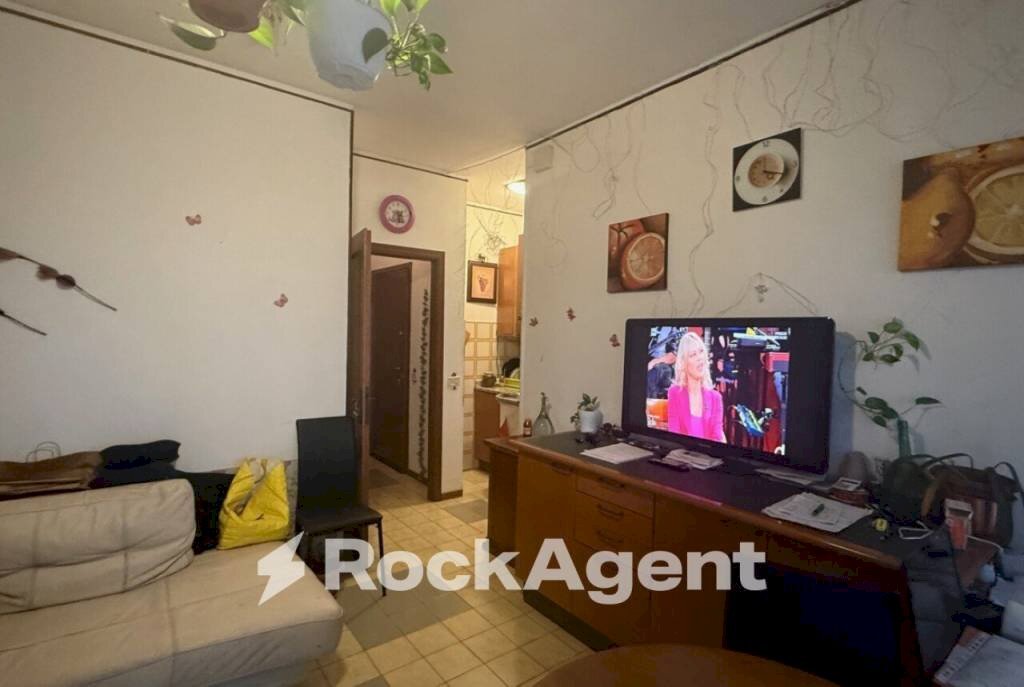 Salone - Bilocale via Agostino Paradisi, 16, Reggio nell'Emilia - foto 2