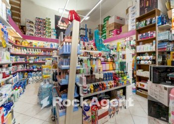 Interno non residenziale - Negozio via Francesco Crispi, 208, Catania - foto 8