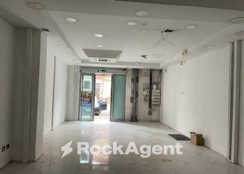 Interno non residenziale - Negozio via dei Goti, 7, Angri - foto 5