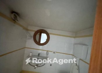 Bagno - Negozio via dei Goti, 7, Angri - foto 8