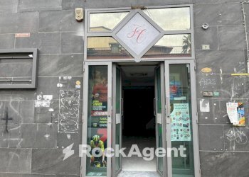 Facciata - Negozio via dei Goti, 7, Angri - foto 17