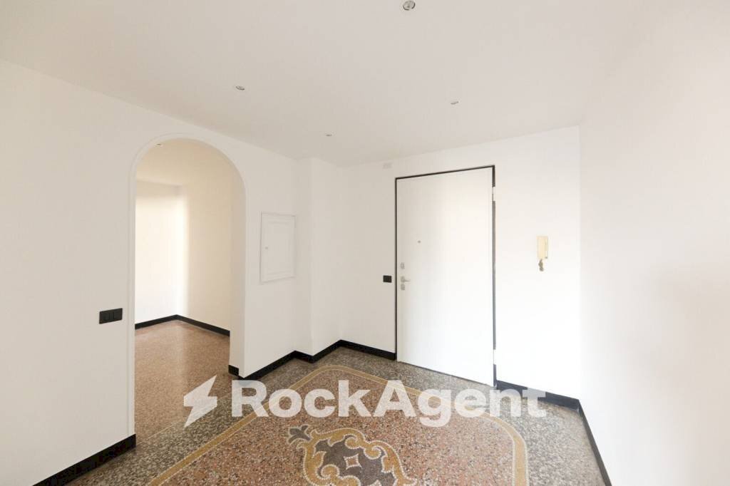 Ingresso - Appartamento via Archimede, Genova (zona Marassi) - foto 3