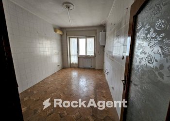 Salone - Quadrilocale piazza Annunziata, 4, Angri - foto 7