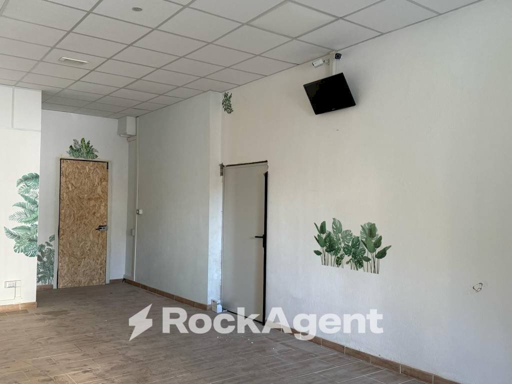 Interno non residenziale - Magazzino via Verona, Parma - foto 1