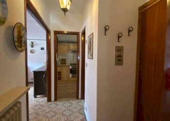 Corridoio - Three-room apartment via Melezet, 138, Bardonecchia - photo 3