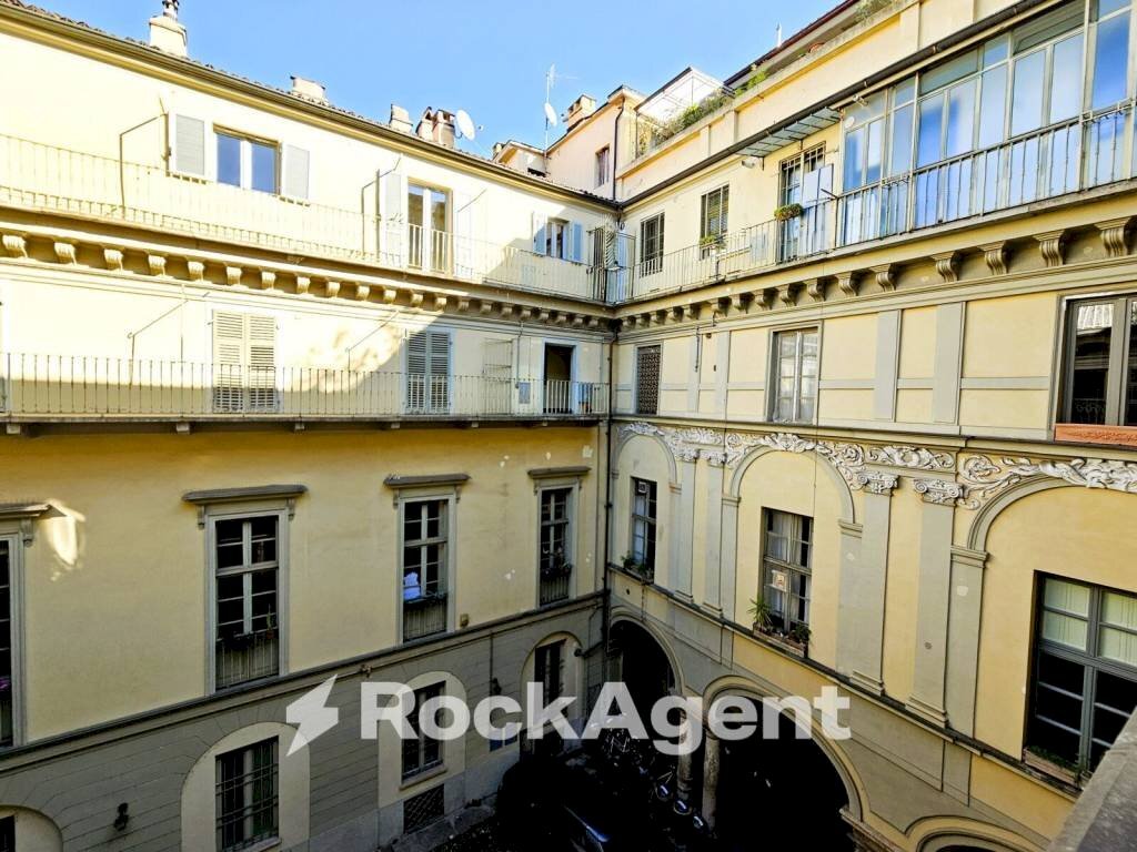 Zona - Two-room apartment via Gian Francesco Bellezia, 7, Torino (neighborhood Centro) - photo 2