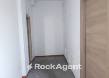 Stanza non arredata - Negozio via del Villino, Alanno - foto 7
