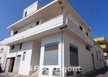 Facciata - Apartment via Magenta angolo Via Milano, Casarano, Casarano - photo 2