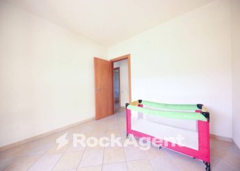 Camera da letto - Bilocale via Tortona, 84, Alessandria - foto 6