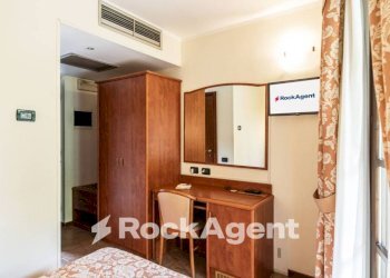 Camera da letto - Hotel via Frazione Mezzano, 117, Sannazzaro de' Burgondi - foto 4