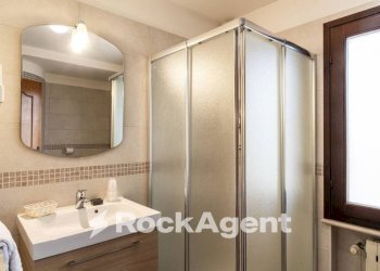 Bagno - Hotel via Frazione Mezzano, 117, Sannazzaro de' Burgondi - foto 9