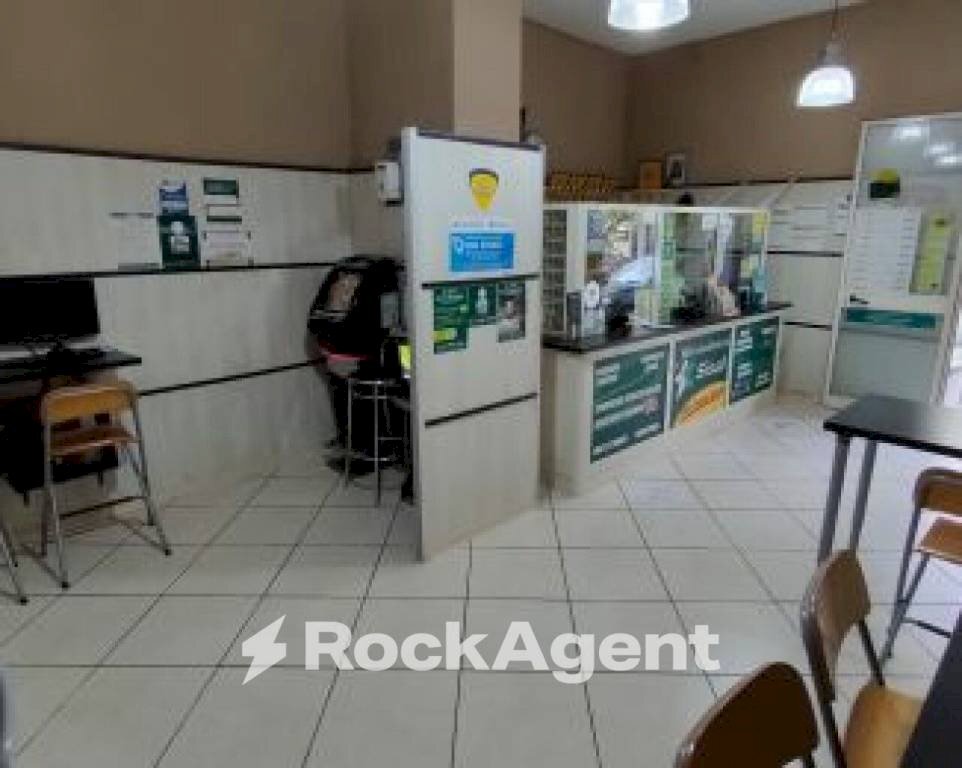 Interno non residenziale - Negozio piazza Roma, 20, Piedimonte Matese - foto 3