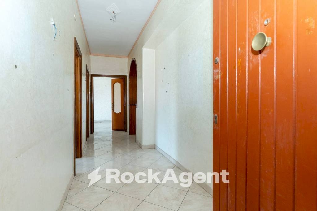 Ingresso - Quadrilocale Villaggio Sant'Agata Zona A, 9, Catania - foto 1