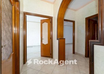 Corridoio - Quadrilocale Villaggio Sant'Agata Zona A, 9, Catania - foto 2