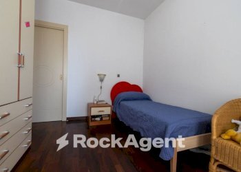 Camera da letto - Quadrilocale viale dei Bizantini, 75/2, Catanzaro - foto 13