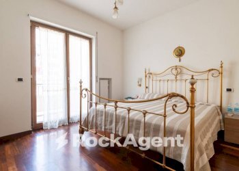 Camera da letto - Quadrilocale viale dei Bizantini, 75/2, Catanzaro - foto 18