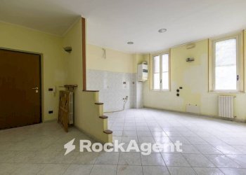 Ingresso - Trilocale via Vincenzo D'Amato, 18, Catanzaro - foto 3